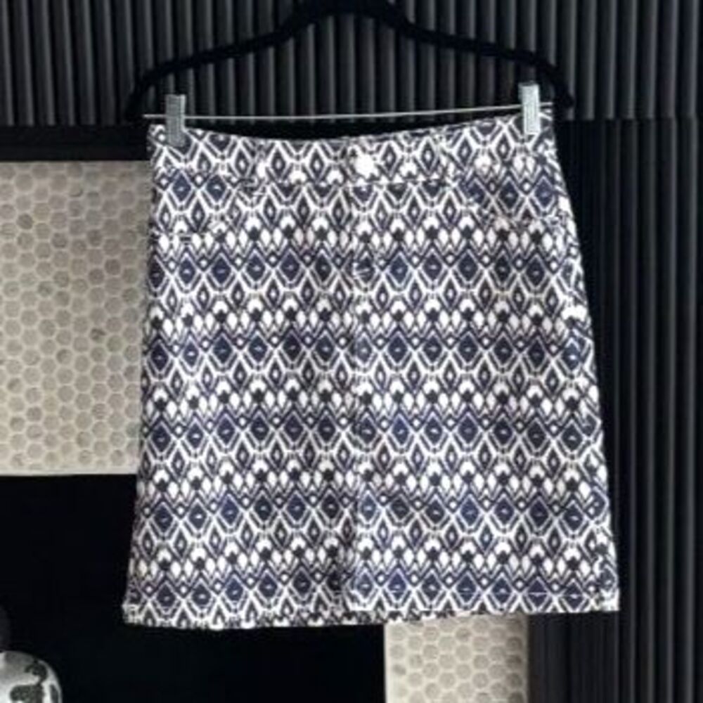 Westport 1962 Navy White Ikat Geometric Pencil Skort 4 Transitional Fall
